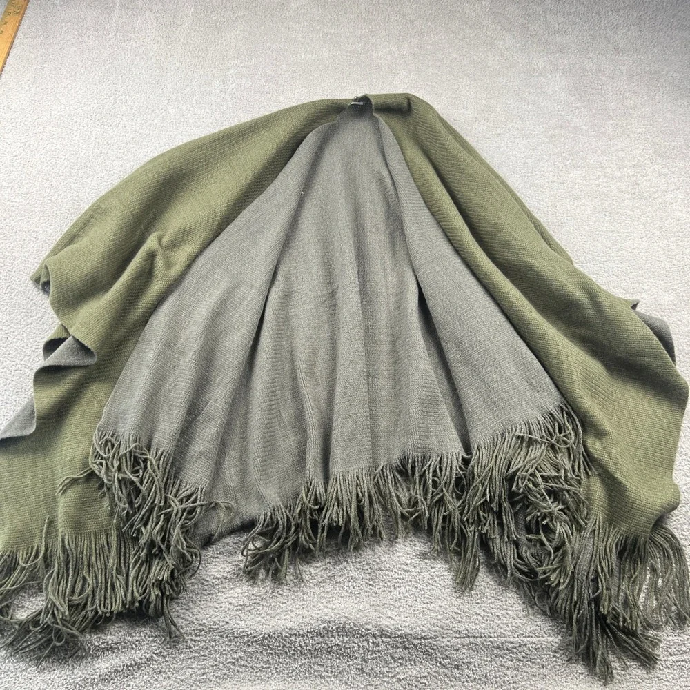 Castlecore Preppy Knit Poncho Wrap Women Olive‎ Green Fringe Boho Earthy Cozy